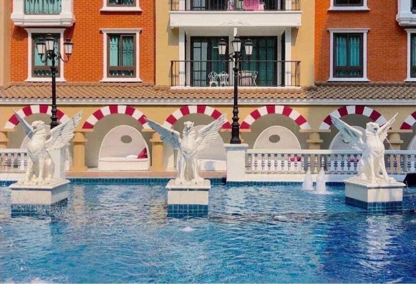 سوئیت با بالکن, Espana Condo Jomtien By Aey