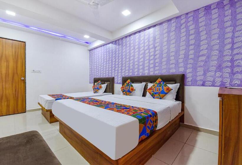 Superior Room, Fabhotel Shree
