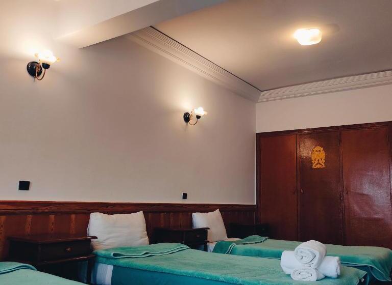 اتاق استاندارد سه تخته با چشم‌انداز استخر, Amrouss Touristic Darmaroc