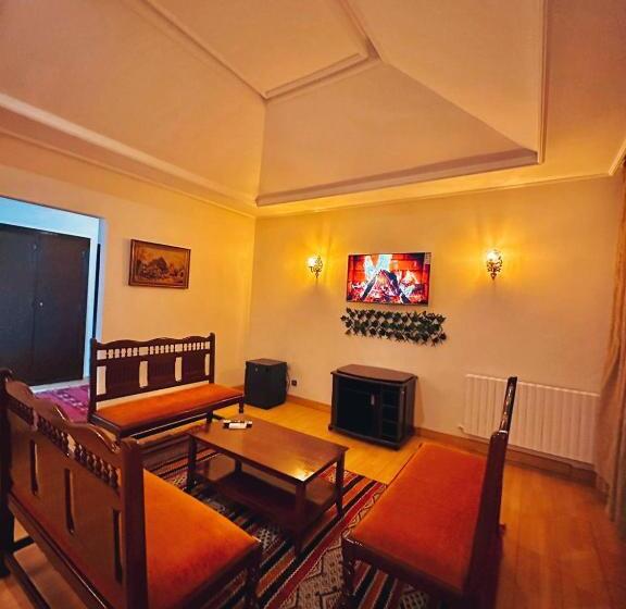 스위트, Amrouss Touristic Darmaroc