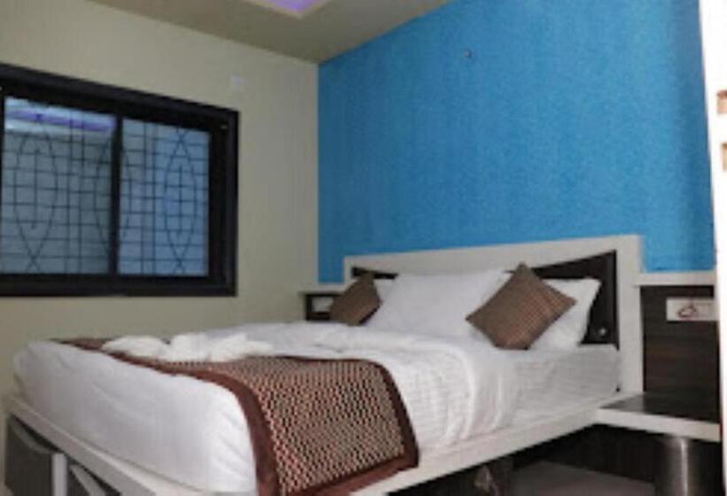 디럭스 룸, Sainath, Chhindwara