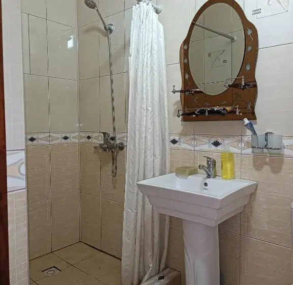 اتاق استاندارد, Injir Hostel