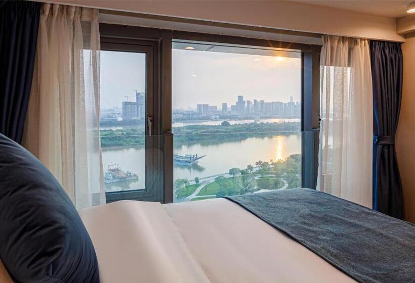 Люкс Superior 3 Спальни, Livetour Hotel Sanxi Metro Guangzhou