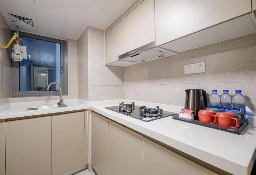 Люкс Superior 3 Спальни, Livetour Hotel Sanxi Metro Guangzhou