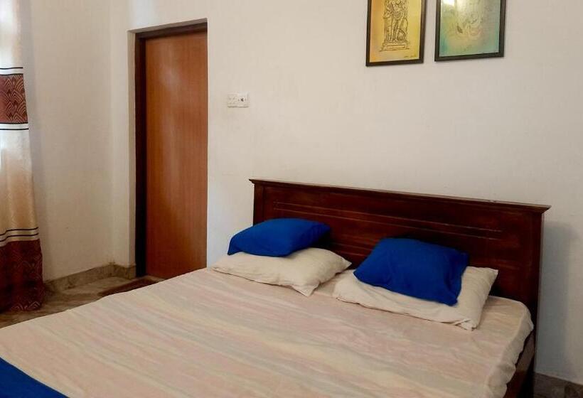 Номер Стандарт, Leyon Tourist Inn