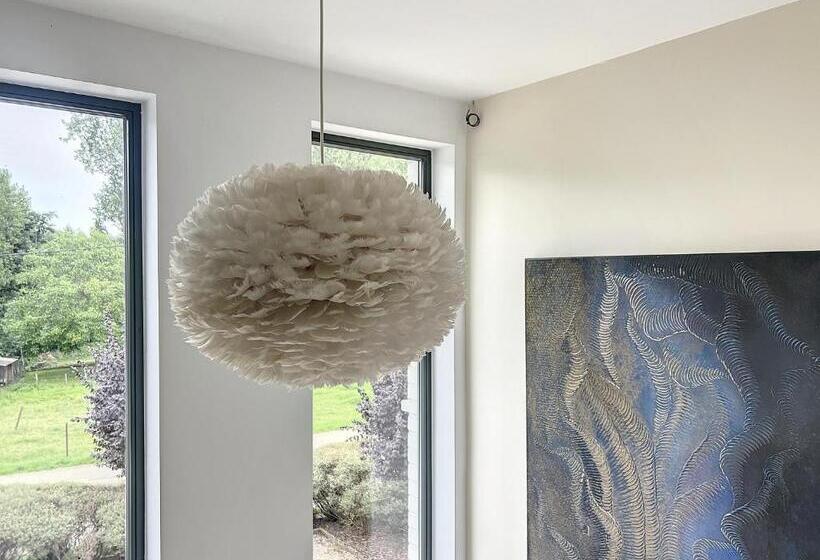 חדר סטנדרט עם מיטת קינג, Suite Duplex Salon Bureau & Chambre En Mezzanine