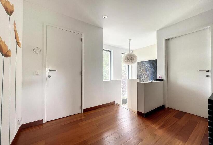 חדר סטנדרט עם מיטת קינג, Suite Duplex Salon Bureau & Chambre En Mezzanine