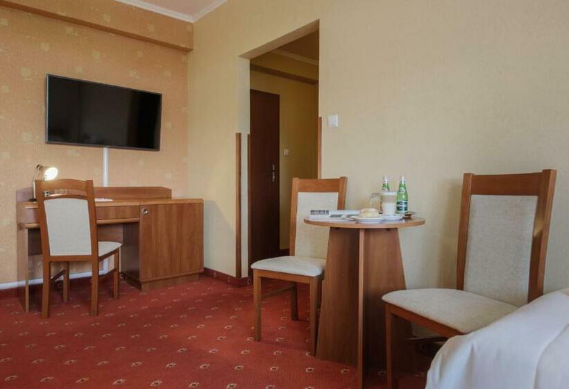 Семейный Номер, Dwór Bogucin Hotel&restauracja