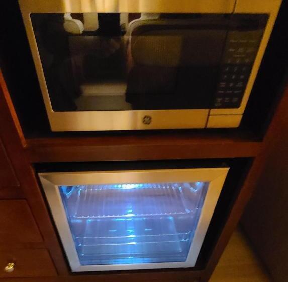 Delüks Oda, Homestead Motel