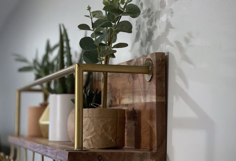 스위트, Arizona Sunset Inn