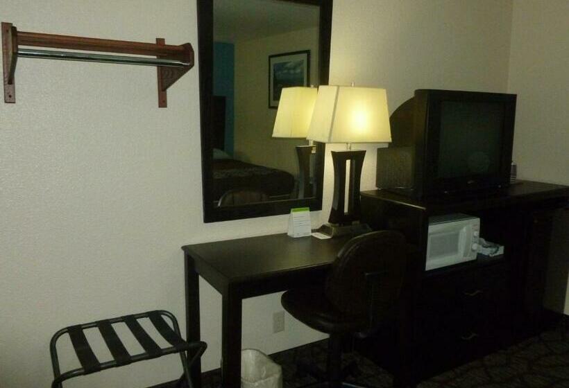 Номер Стандарт 2 Двуспальные Кровати, Blue Ridge Inn