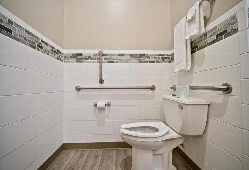 חדר סטנדרט עם מיטת קינג, Caberfae Peaks Ski & Golf Resort