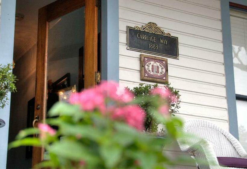 غرفة قياسية سرير كينج, Carriage Way Inn Bed & Breakfast Adults Only   21 Years Old And Up