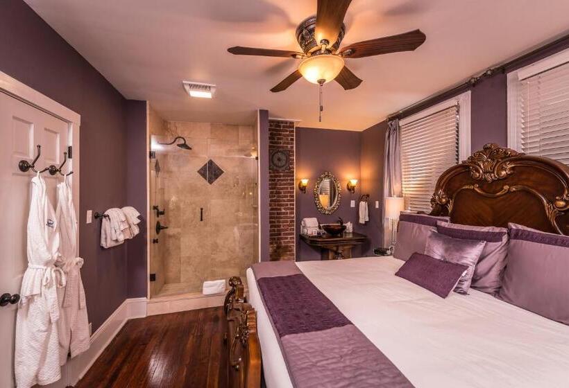 キングサイズベッドのデラックスルーム, Carriage Way Inn Bed & Breakfast Adults Only   21 Years Old And Up