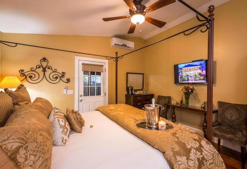 كابينة, Carriage Way Inn Bed & Breakfast Adults Only   21 Years Old And Up
