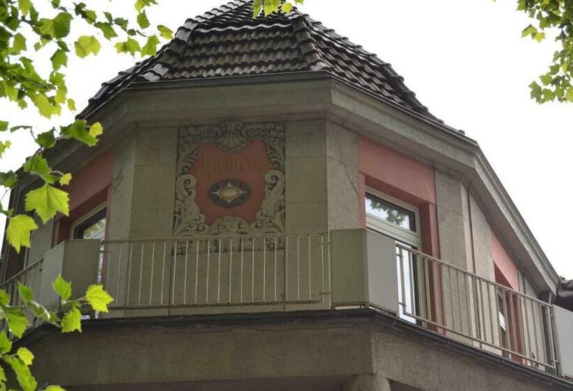 デラックスルーム, Central Pension