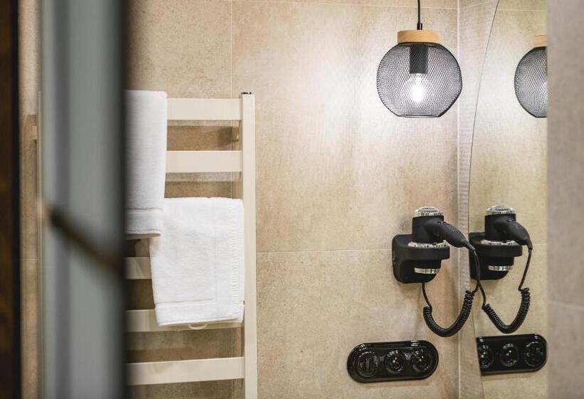 デラックスルーム, Dwór Bogucin Hotel&restauracja