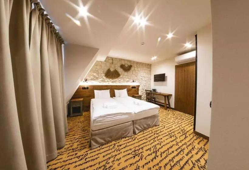 Deluxe-huone, Dwór Bogucin Hotel&restauracja