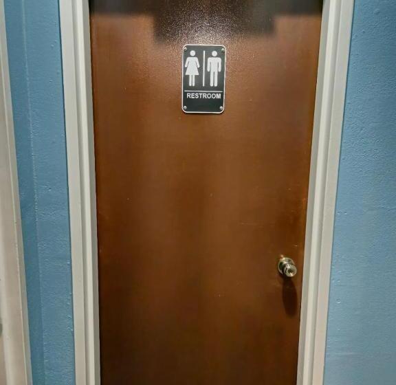 Кровать в Общей Комнате, European Hostel