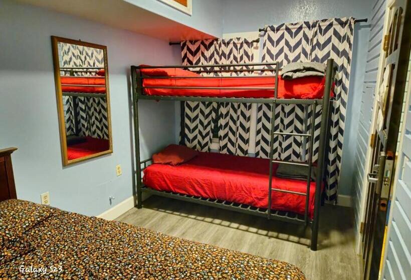 Номер Deluxe, European Hostel