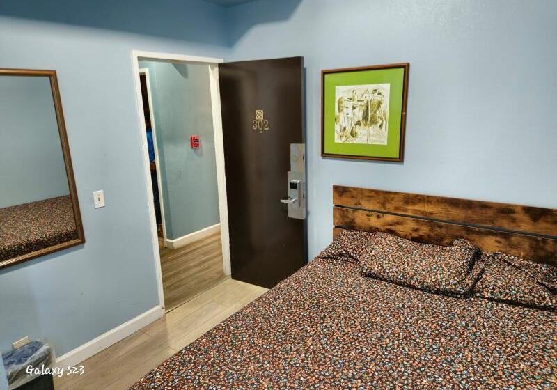 Номер Стандарт, European Hostel