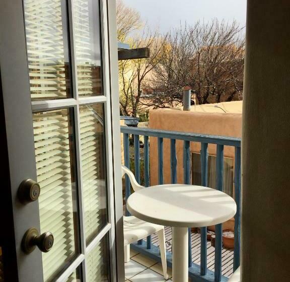 Люкс с Балконом, Guadalupe Inn