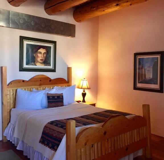 Люкс Дюплекс, Guadalupe Inn