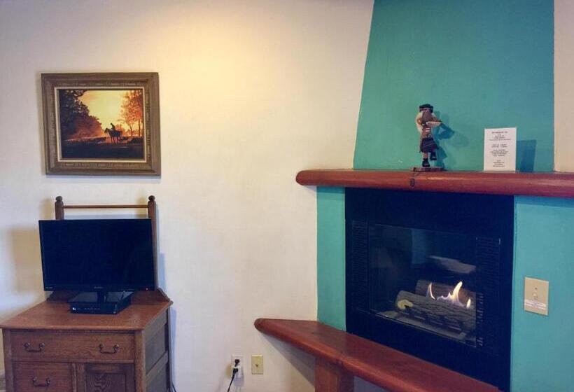 豪华单人间, Guadalupe Inn