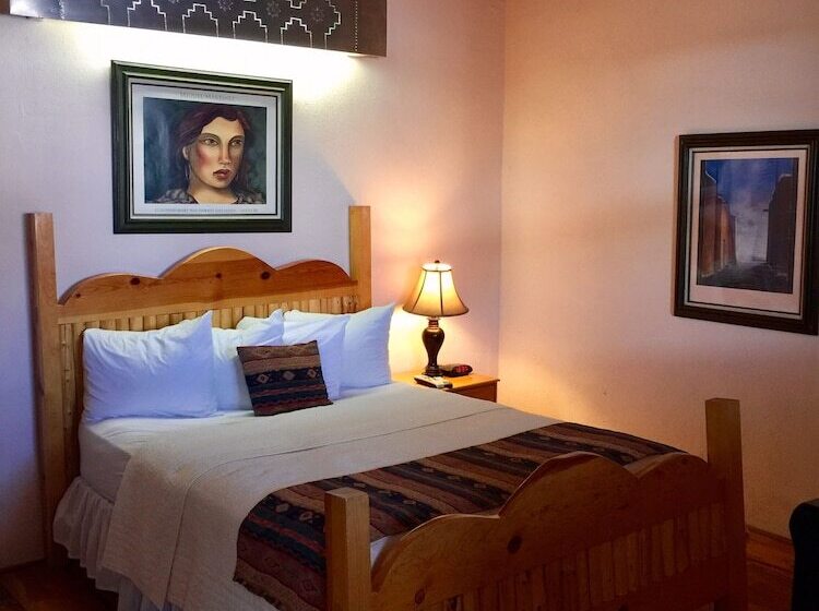 复式套房, Guadalupe Inn