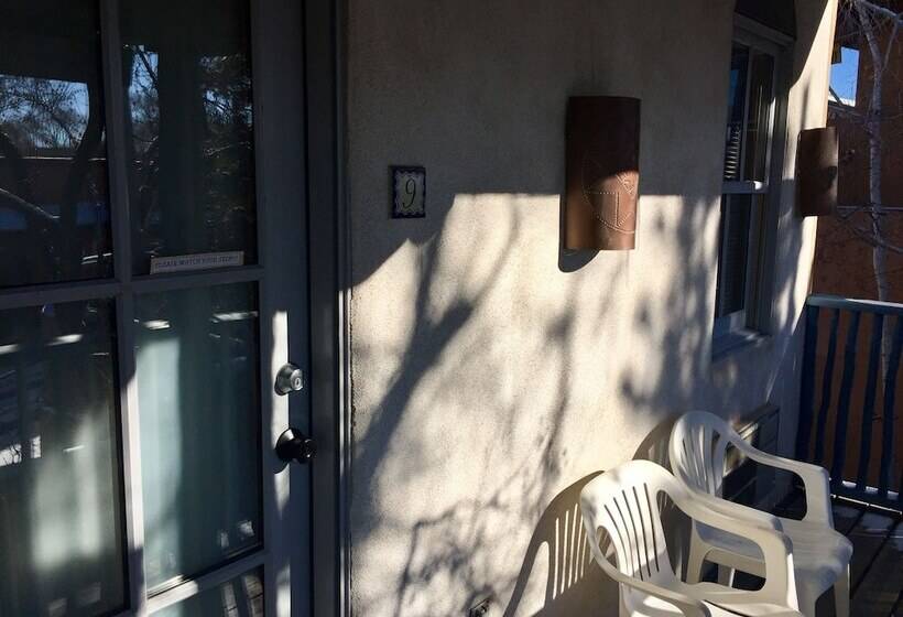 标准间, Guadalupe Inn