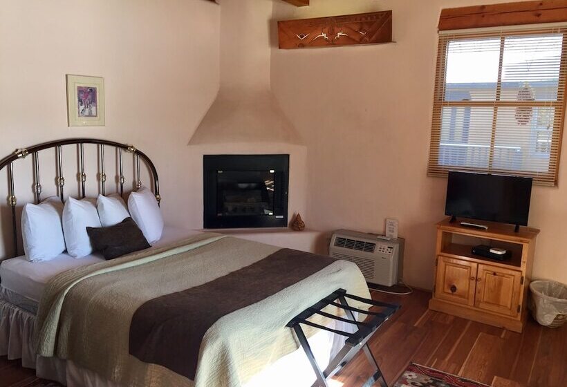 带阳台套房, Guadalupe Inn