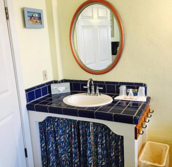 スタンダードルーム, Harbor Inn