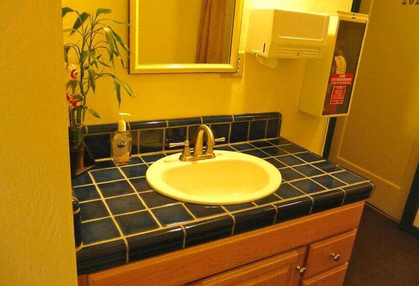 浴室共有ベーシックルーム, Harbor Inn