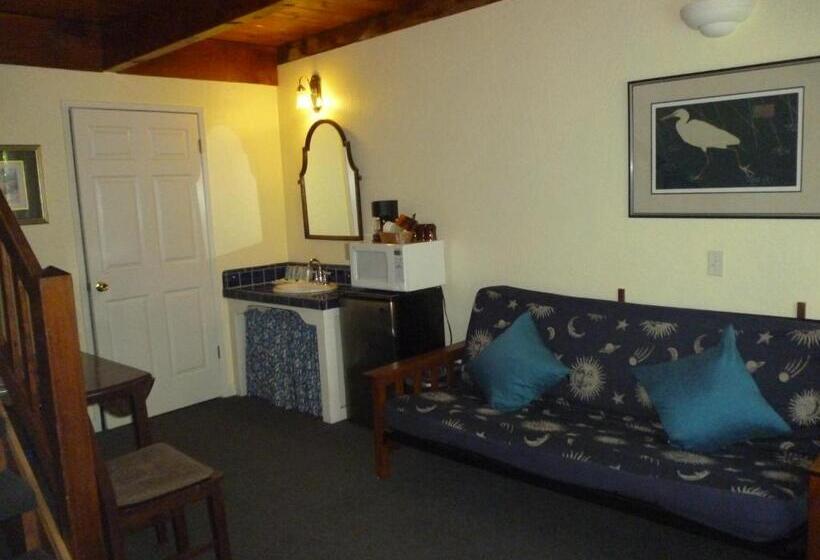 スイート, Harbor Inn