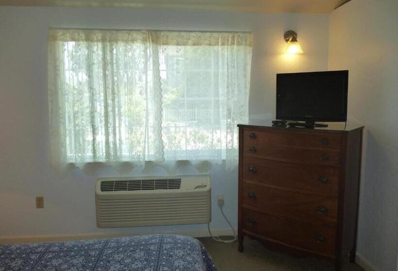 キングサイズベッドのデラックスルーム, Harbor Inn