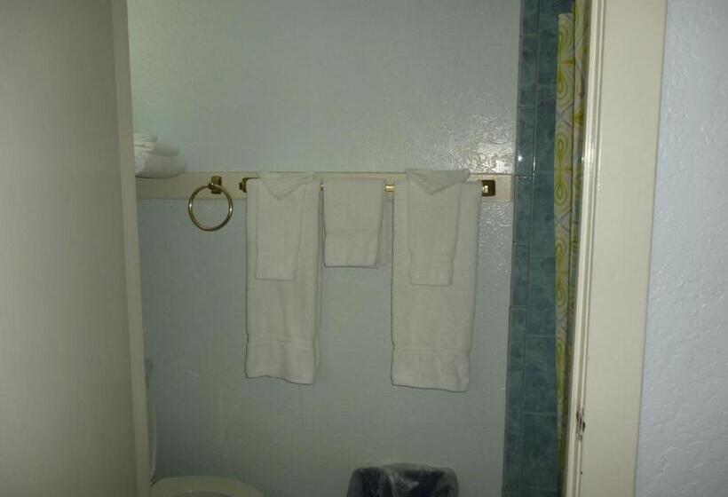 Quarto Estandar, Harbor Inn