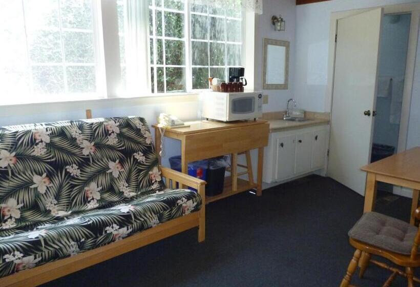 スイート, Harbor Inn