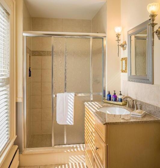 高级大房间, Hartstone Inn