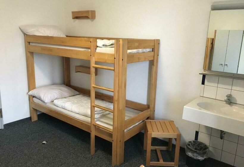 غرفة قياسية رباعية حمام مشترك, Jugendherberge Aachen