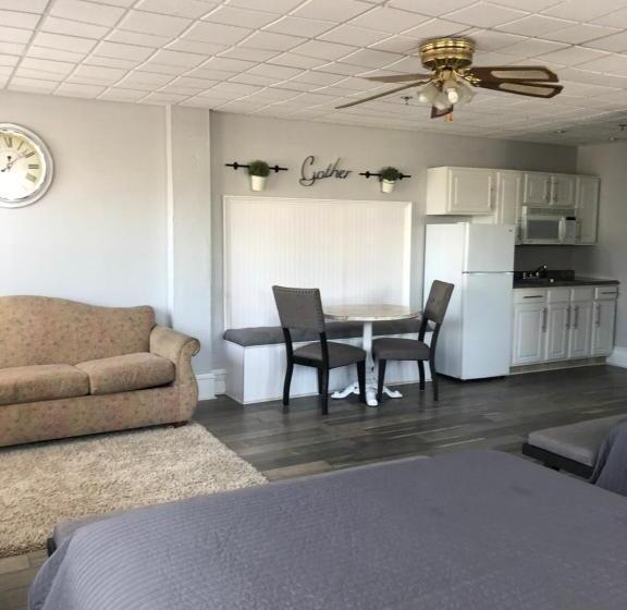 جناح عائلي, Ocean Manor 1100 Inn