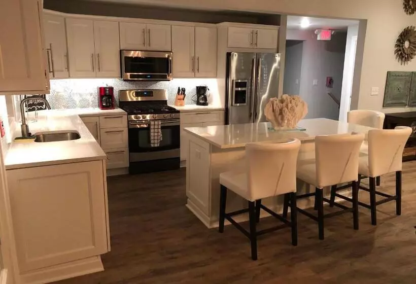 １ベッドルームペントハウスアパート, Ocean Manor 1100 Inn