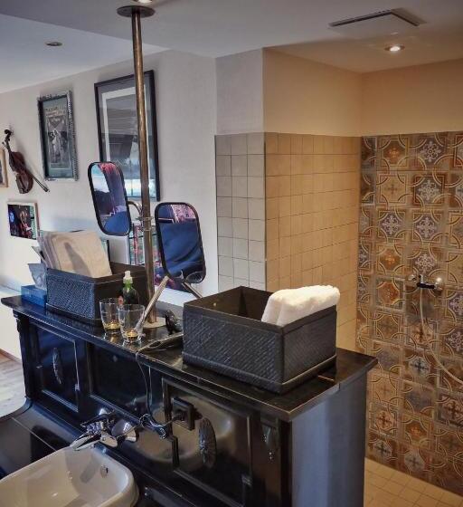 标准间, Road Stop Mettmann