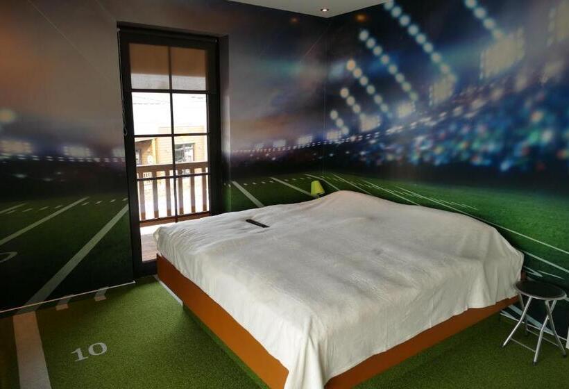 标准工作室带阳台, Road Stop Mettmann