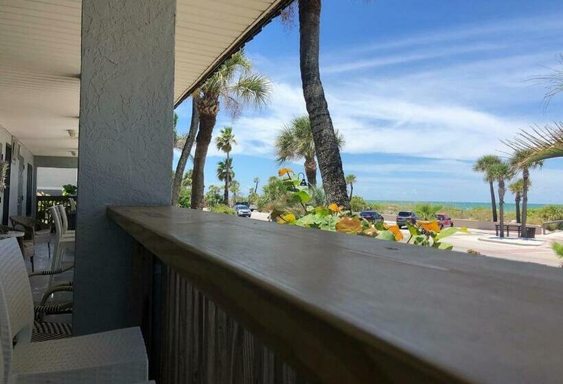 סטודיו סטנדרטי נוף לים, Sabal Palms Inn