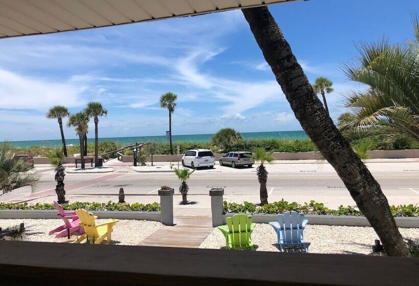 إستديو عائلى, Sabal Palms Inn