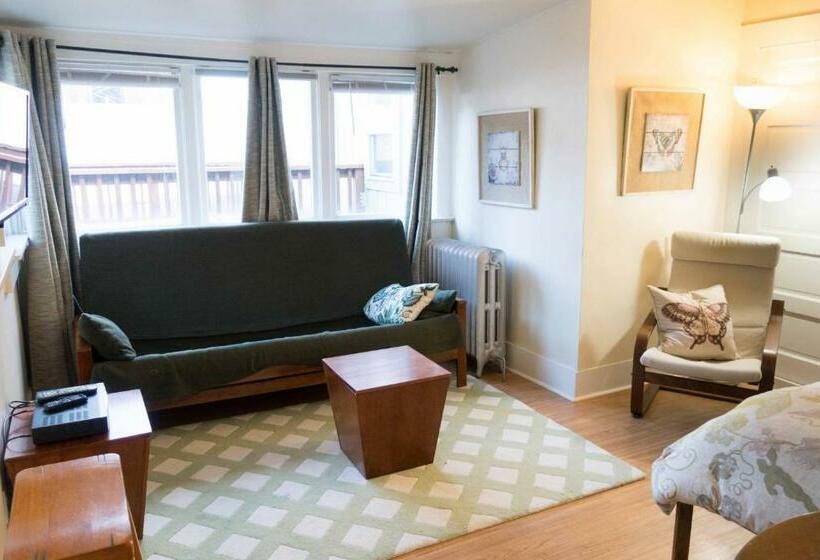 إستوديو قياسى, Sauerdough Lodging