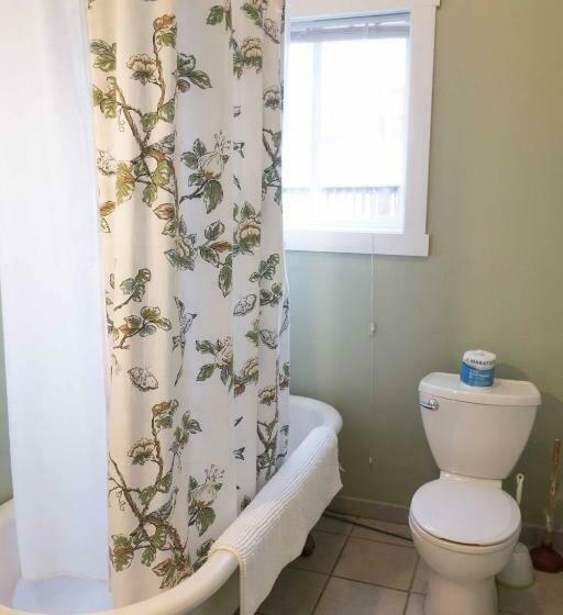 إستوديو قياسى, Sauerdough Lodging