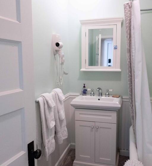 إستوديو قياسى, Sauerdough Lodging