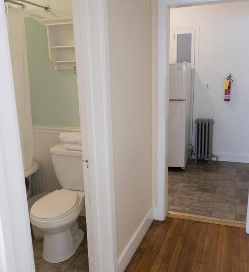 إستوديو قياسى, Sauerdough Lodging