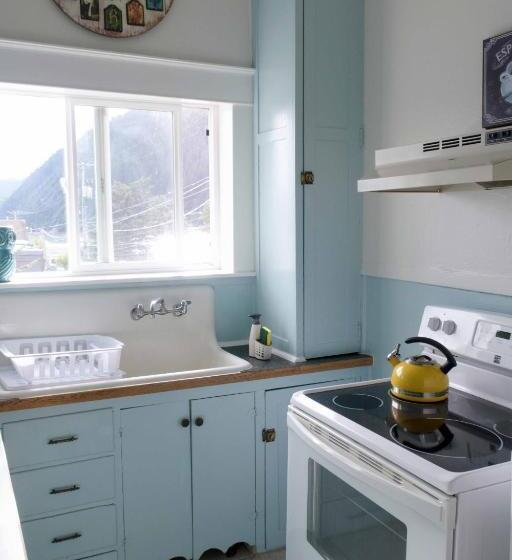 Апартаменты 1 Спальня, Sauerdough Lodging